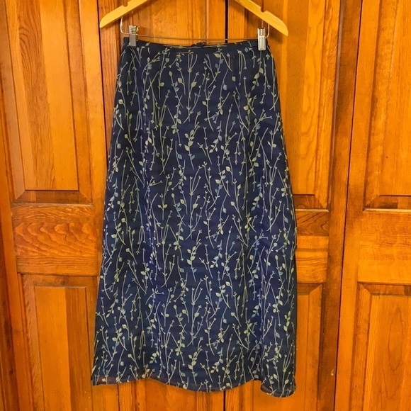 Ann Taylor Loft Maxi Dress in Size 8 - Picture 1 of 7